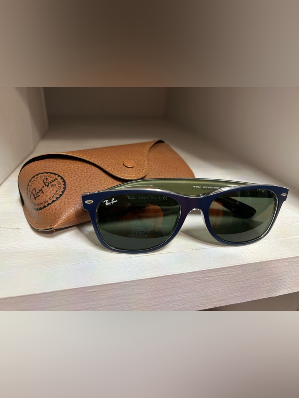 Ray-Ban Wayfarer Sunglasses in Navy Frame with Green Lenses